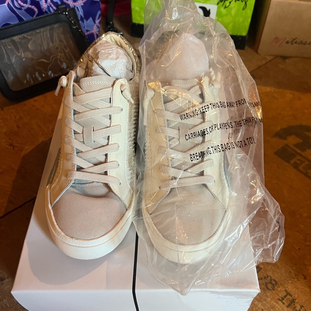 Dolce Vita 6 NWT